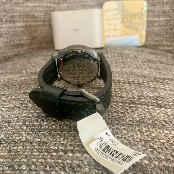 Fossil NWT Machine Chronograph Black and Silver Men's Watch, Leather Band - Picture 4 of 4